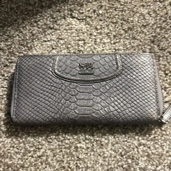 Coach Wallet - Picture 2 of 11